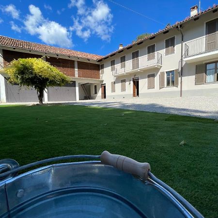 Al Laghetto La Morra Bed & Breakfast Exterior photo