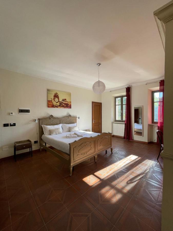 Al Laghetto La Morra Bed & Breakfast Exterior photo